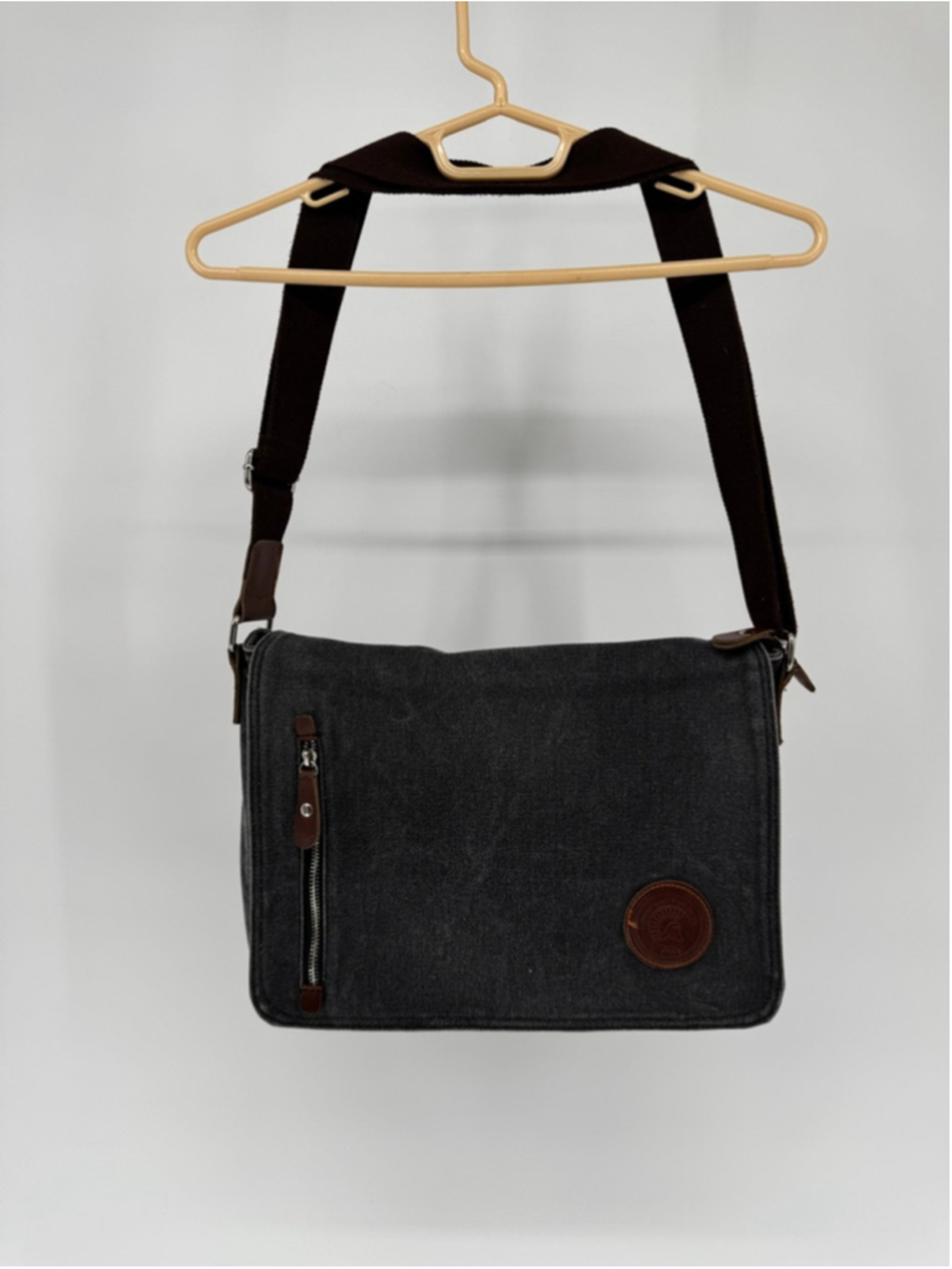 Augur Strauss & Co Gray Messenger Bag One Size with Brown Accents - Picture 2 of 14